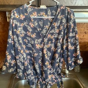 Super cute blouse top. Size medium “sienna sky” brand from tj maxx!